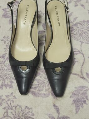 Ellen Tracy Black Pointed-Toe Slingback Pumps with Bow Detail